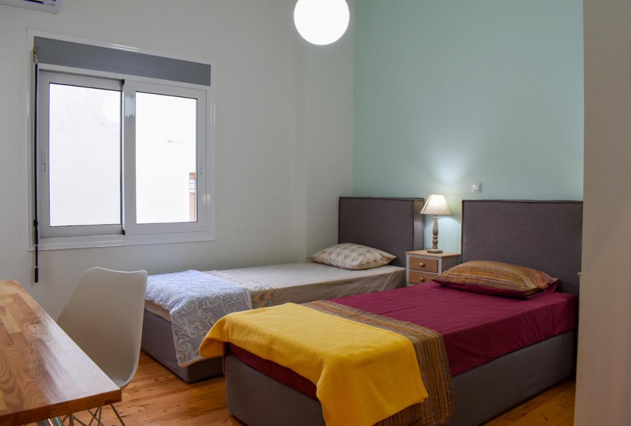 Апартаменти Upscale Modern Escape In The Historic Center Каламата Екстер'єр фото